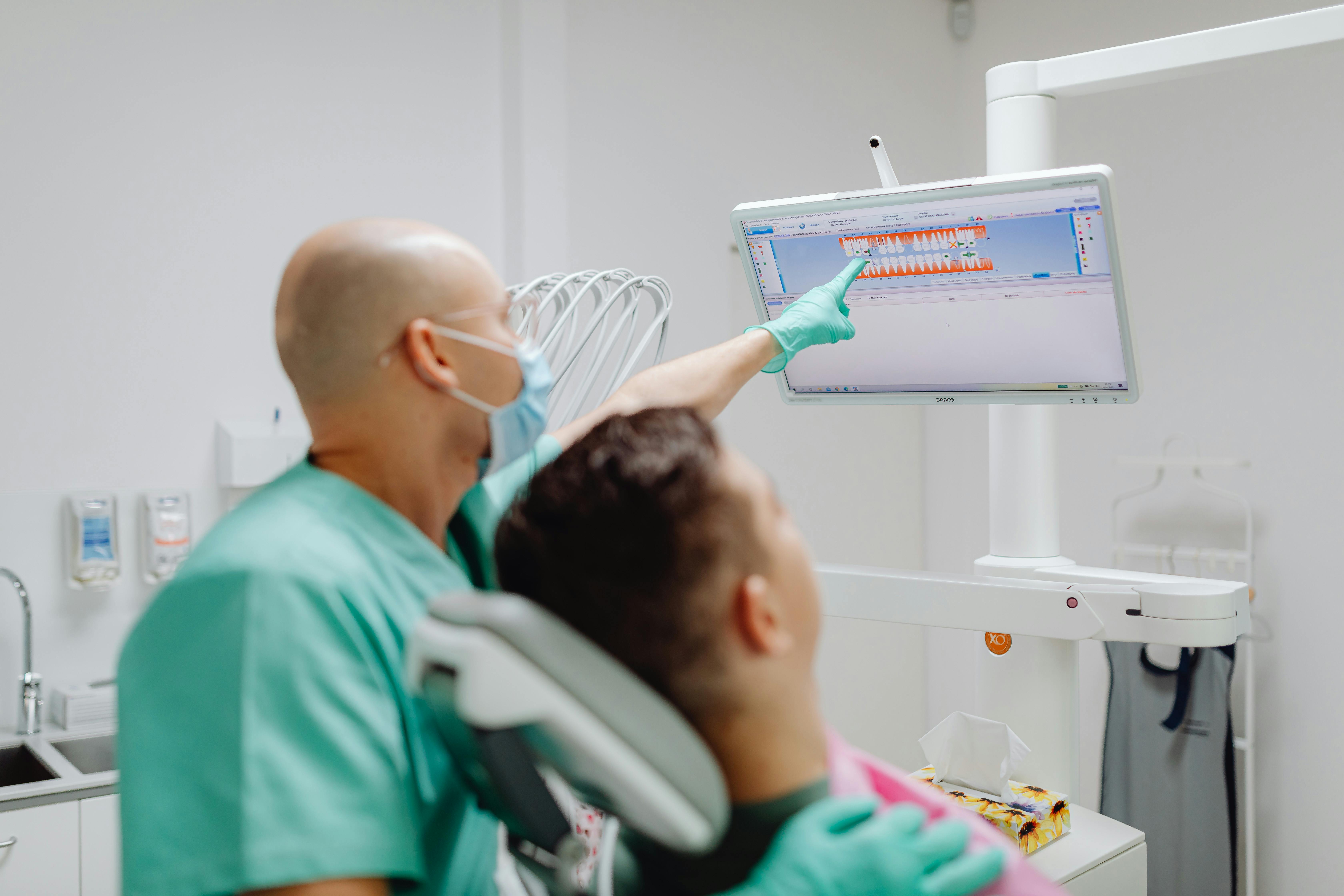Behandlungszimmer mit modernster Dental-Technologie
